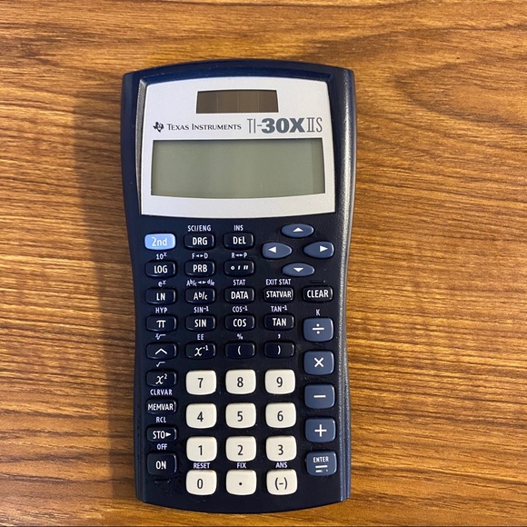 🌴 Texas Instruments - 30x calculator - Picture 1 of 3